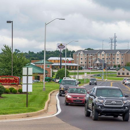 Hawthorn Suites By Wyndham Wheeling At The Highlands Triadelphia Extérieur photo