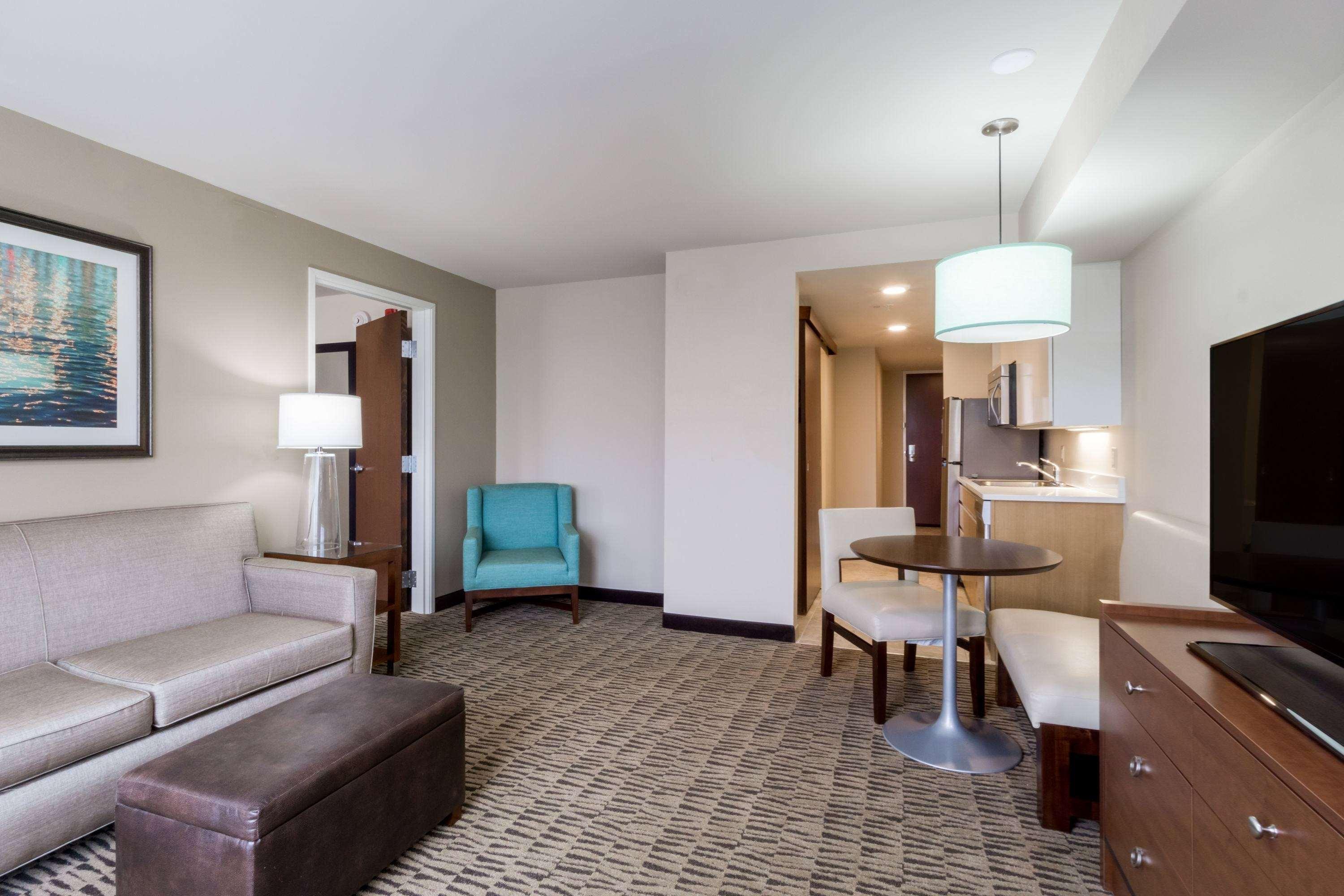 Hawthorn Suites By Wyndham Wheeling At The Highlands Triadelphia Extérieur photo