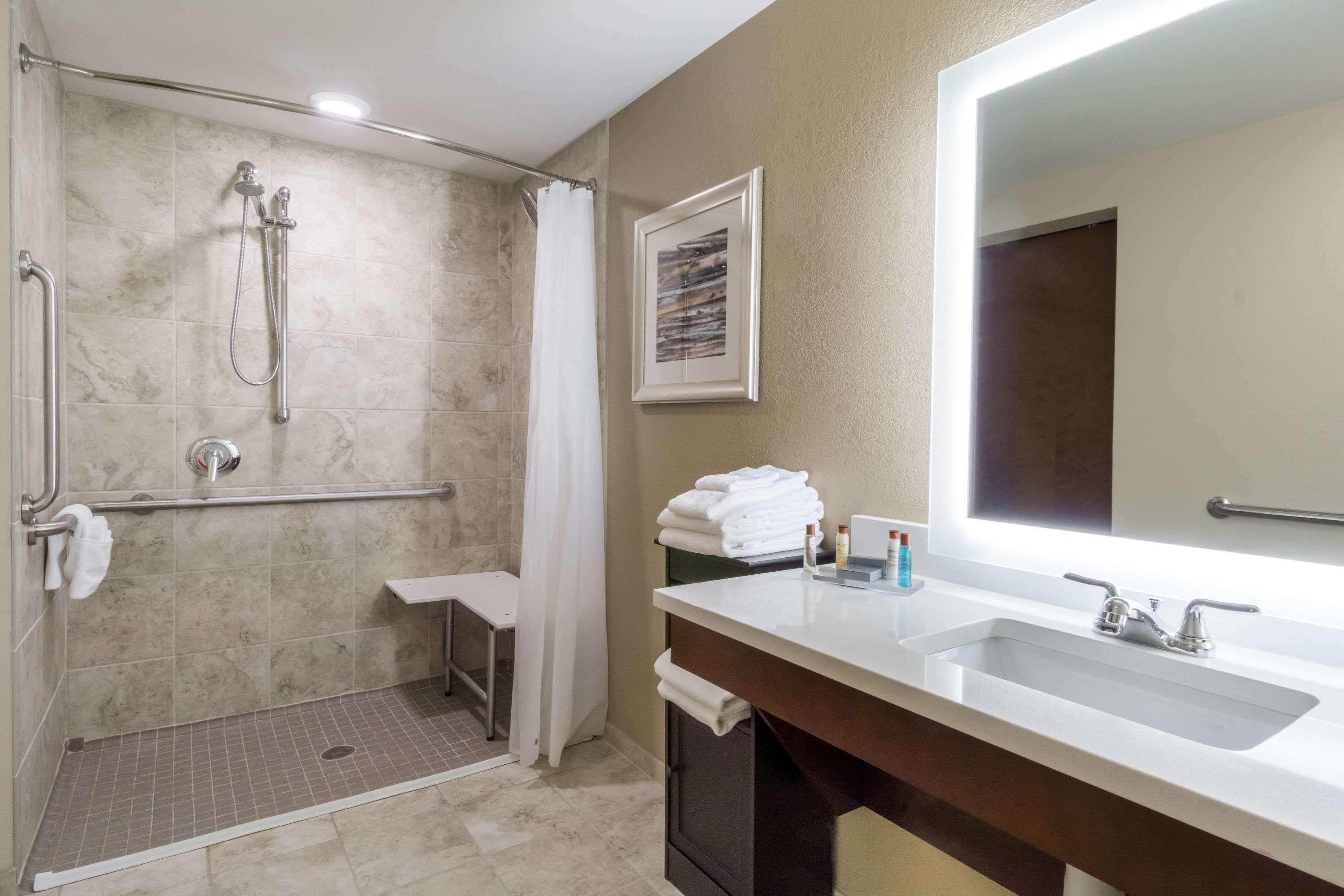Hawthorn Suites By Wyndham Wheeling At The Highlands Triadelphia Extérieur photo