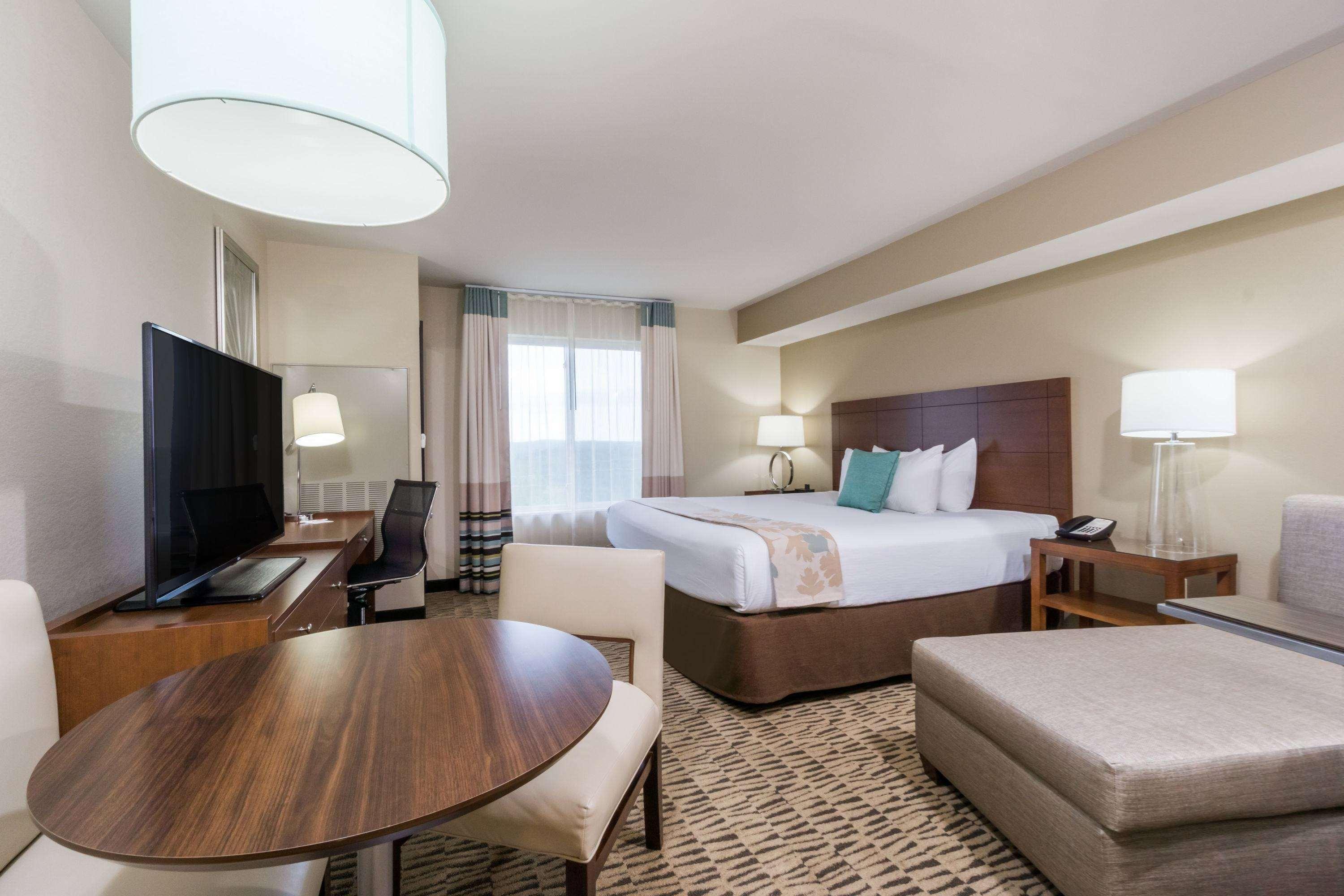 Hawthorn Suites By Wyndham Wheeling At The Highlands Triadelphia Extérieur photo
