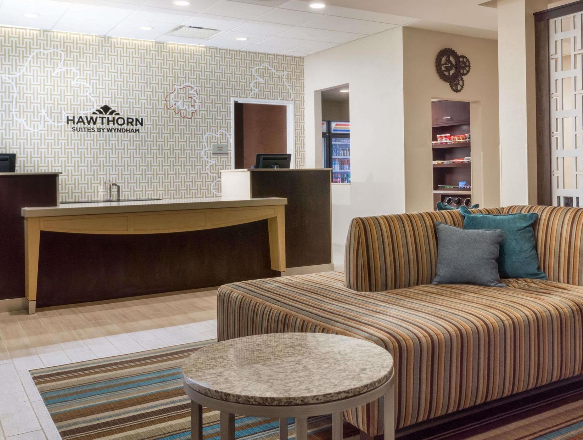 Hawthorn Suites By Wyndham Wheeling At The Highlands Triadelphia Extérieur photo