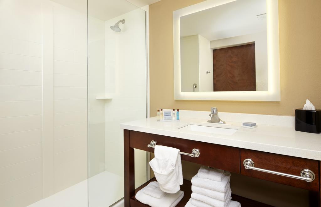 Hawthorn Suites By Wyndham Wheeling At The Highlands Triadelphia Extérieur photo