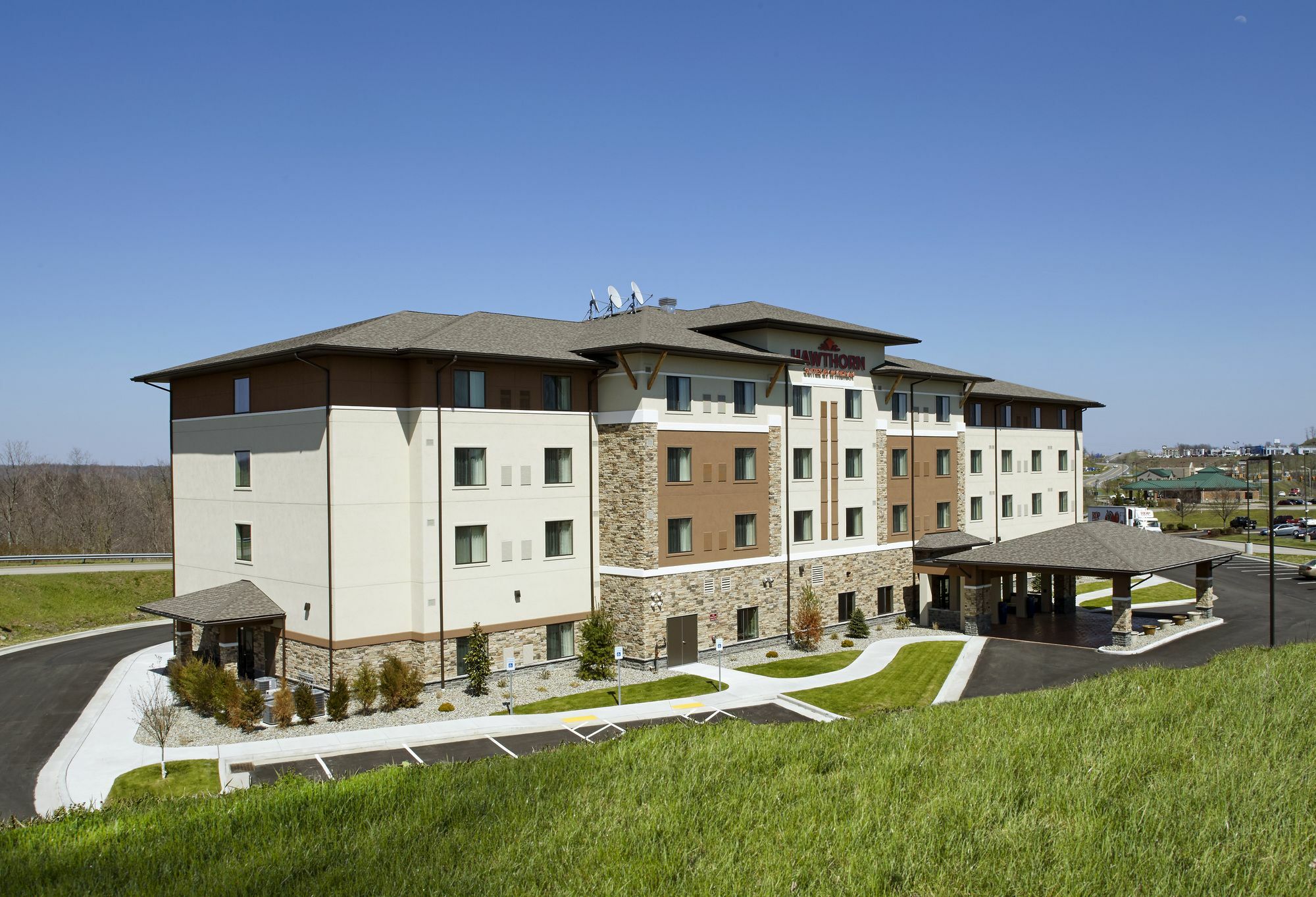 Hawthorn Suites By Wyndham Wheeling At The Highlands Triadelphia Extérieur photo